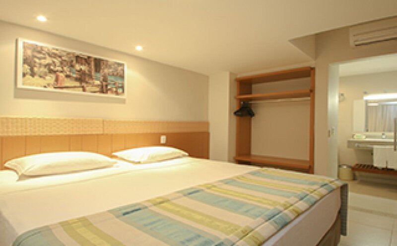 Quarto casal com 1 cama de casal